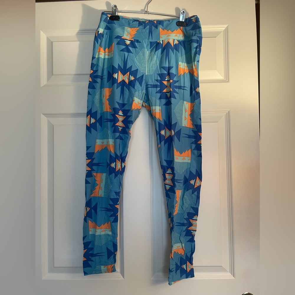 LuLaRoe Tall and Curvy Leggings NWOT